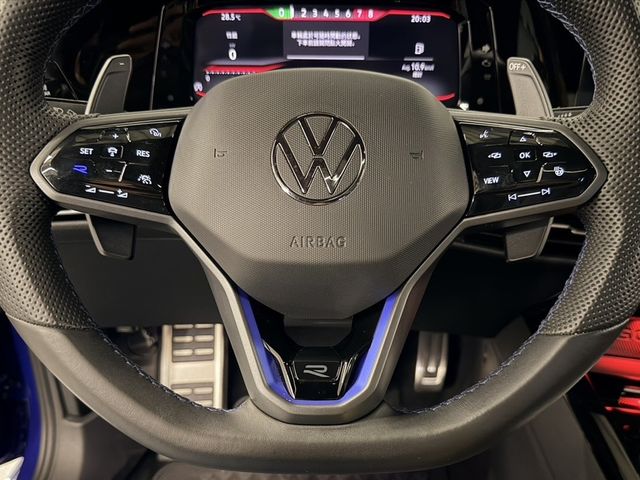 VOLKSWAGEN福斯 GOLF R  第14張相片
