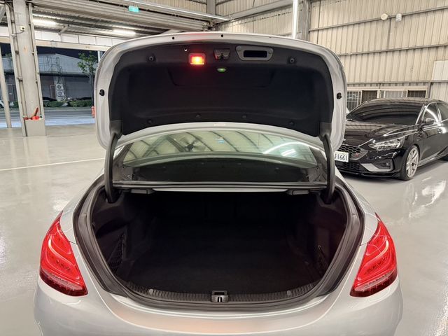 M-BENZ賓士 C300  第19張相片