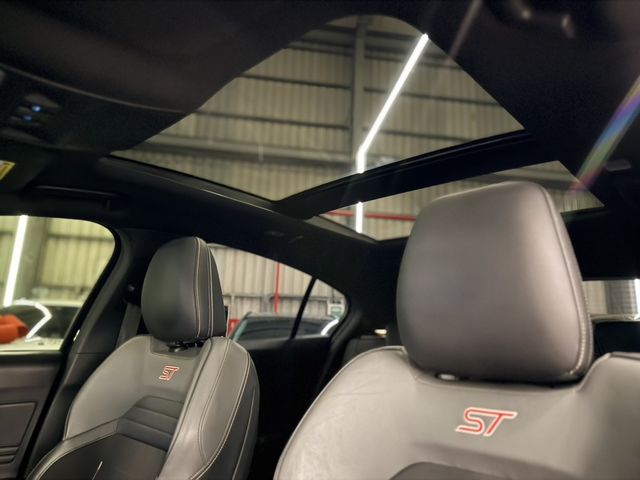 FORD福特 FOCUS ST  第18張相片