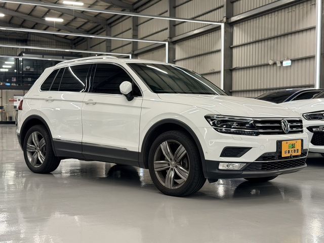 VOLKSWAGEN福斯 TIGUAN  第2張相片