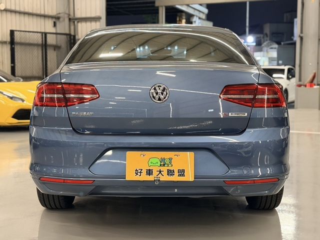 VOLKSWAGEN福斯 PASSAT  第4張相片