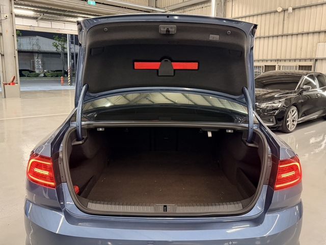 VOLKSWAGEN福斯 PASSAT  第19張相片