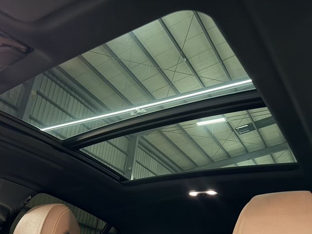 BMW寶馬 X6 M  第15張相片