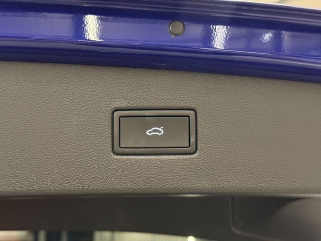 VOLKSWAGEN福斯 TIGUAN R  第18張相片