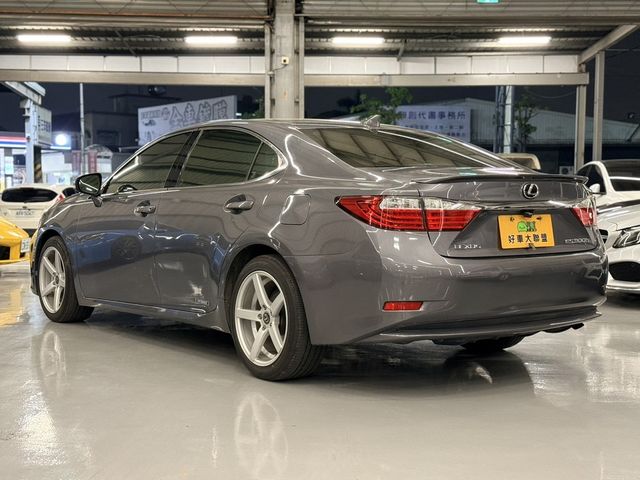 LEXUS凌志 ES300H  第6張相片