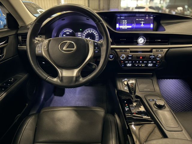 LEXUS凌志 ES300H  第9張相片