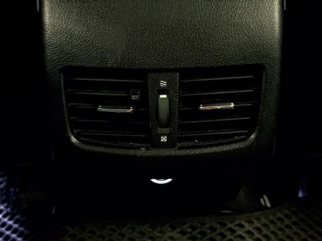 LEXUS凌志 ES300H  第18張相片
