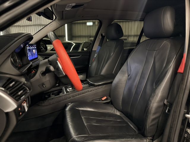 BMW寶馬 X5 XDRIVE25D  第7張相片