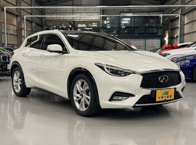 INFINITI無限 Q30  第2張相片