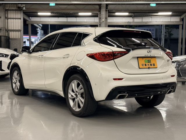 INFINITI無限 Q30  第6張相片