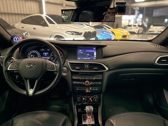 INFINITI無限 Q30  第10張相片