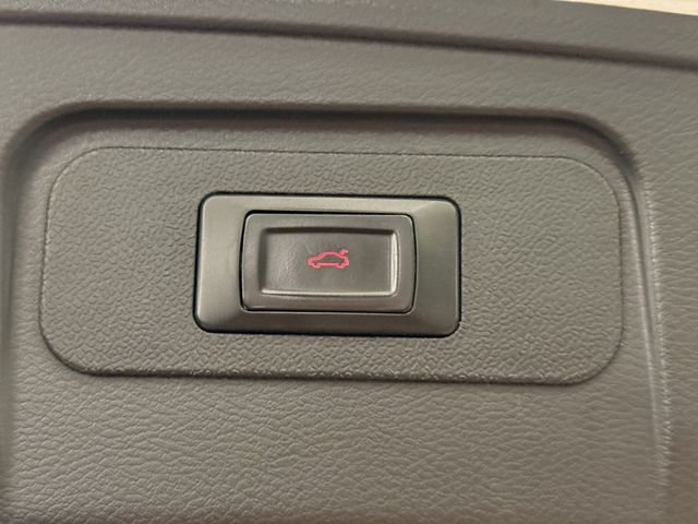 INFINITI無限 Q30  第18張相片