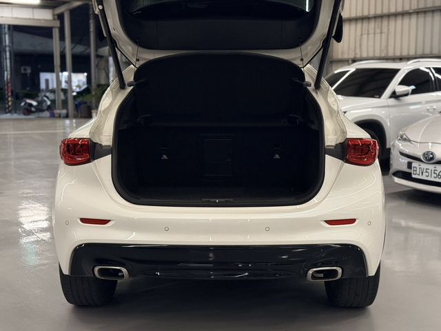 INFINITI無限 Q30  第19張相片
