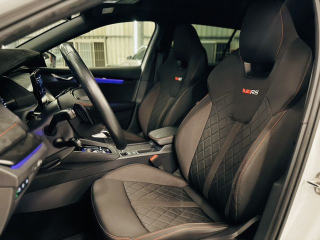 SKODA司科達 OCTAVIA COMBI  第7張相片