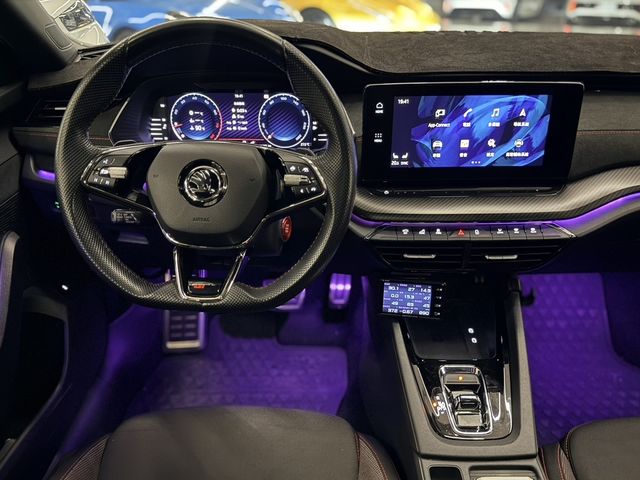 SKODA司科達 OCTAVIA COMBI  第9張相片