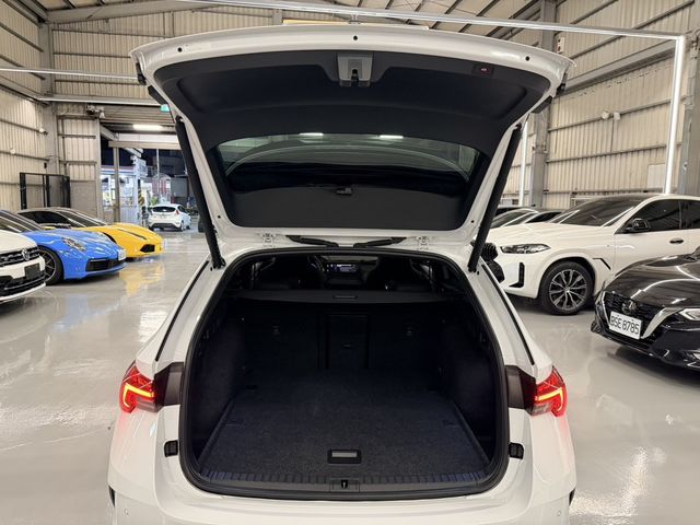 SKODA司科達 OCTAVIA COMBI  第19張相片