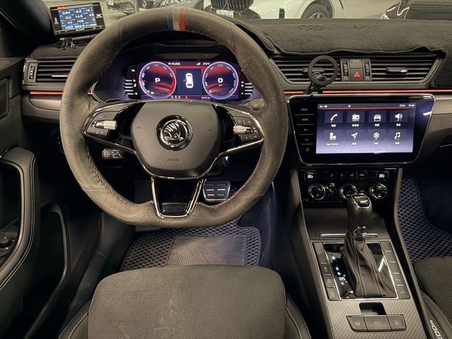 SKODA司科達 SUPERB COMBI  第9張相片