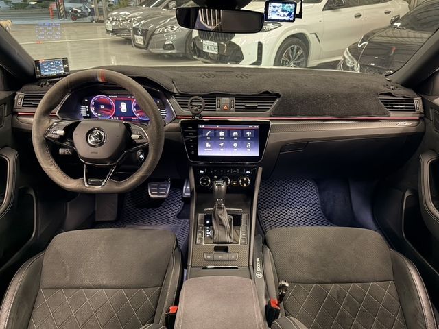 SKODA司科達 SUPERB COMBI  第10張相片