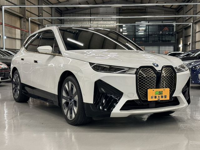 BMW寶馬 IX XDRIVE40  第2張相片