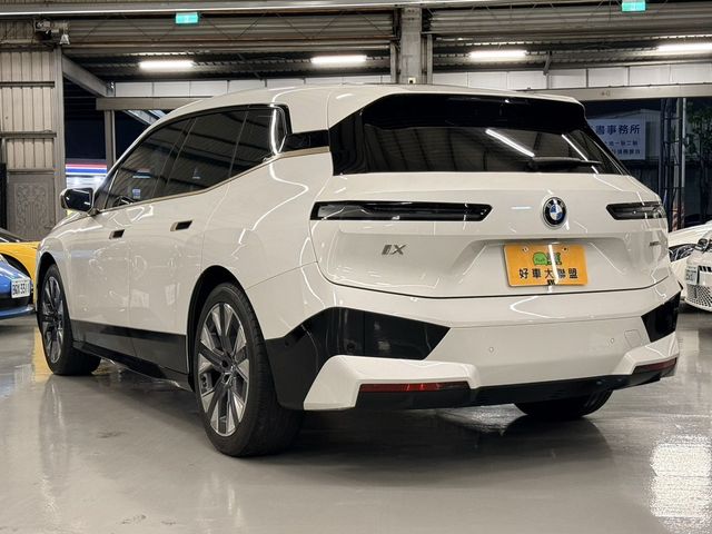 BMW寶馬 IX XDRIVE40  第6張相片