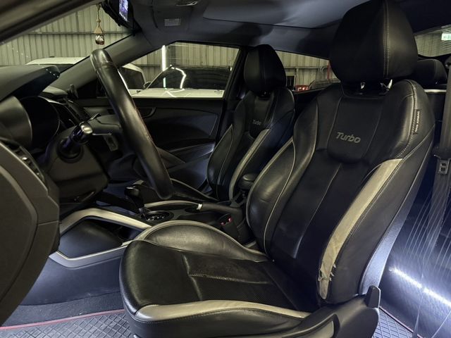 HYUNDAI現代 VELOSTER  第7張相片