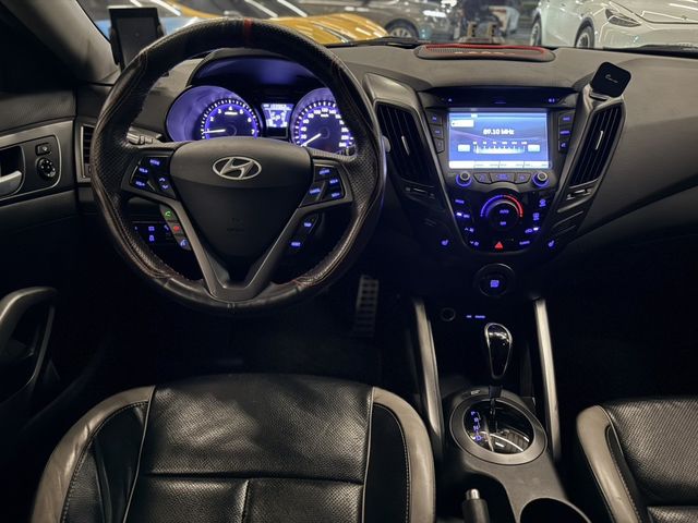 HYUNDAI現代 VELOSTER  第9張相片