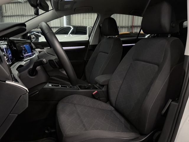VOLKSWAGEN福斯 GOLF  第7張相片