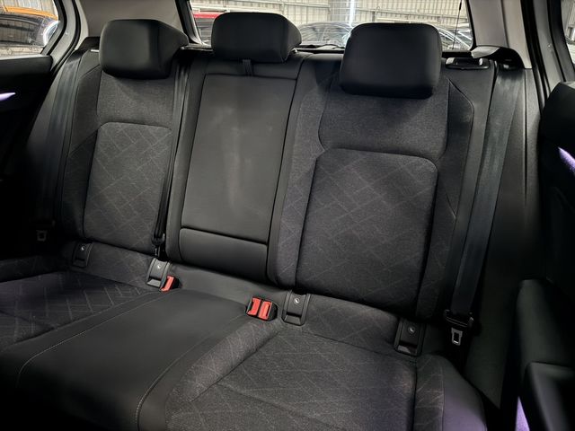 VOLKSWAGEN福斯 GOLF  第8張相片
