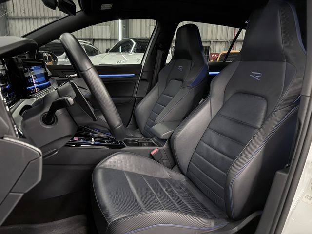 VOLKSWAGEN福斯 GOLF VARIANT  第7張相片