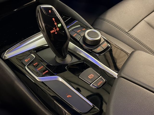 BMW寶馬 520I  第13張相片