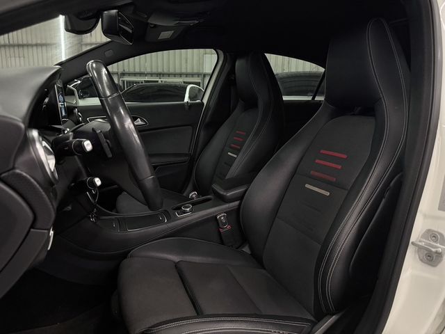 M-BENZ賓士 A180  第7張相片