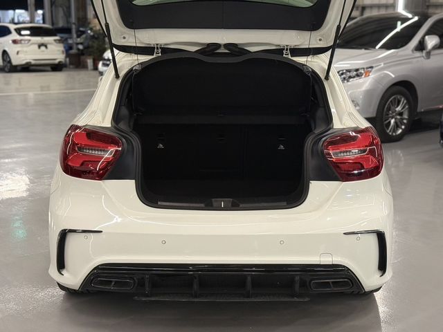 M-BENZ賓士 A180  第18張相片
