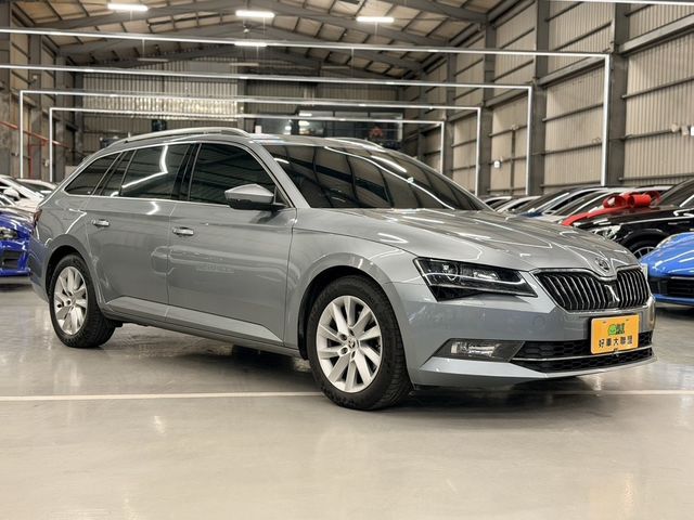 SKODA司科達 SUPERB COMBI  第2張相片
