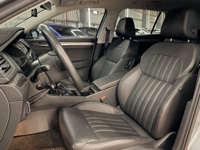SKODA司科達 SUPERB COMBI  第7張相片
