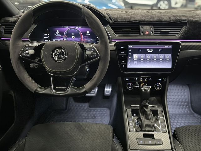 SKODA司科達 SUPERB COMBI  第9張相片