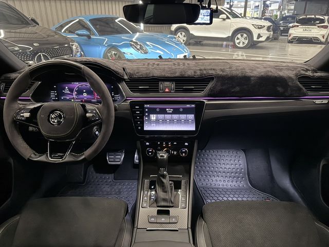 SKODA司科達 SUPERB COMBI  第10張相片