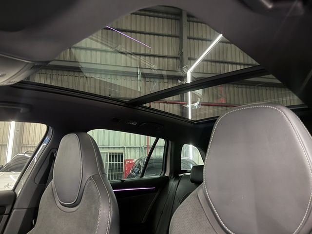 SKODA司科達 SUPERB COMBI  第15張相片
