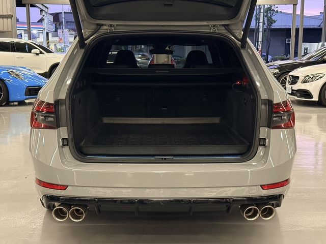 SKODA司科達 SUPERB COMBI  第19張相片