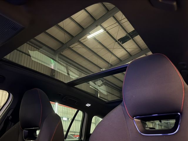 SKODA司科達 OCTAVIA COMBI  第14張相片