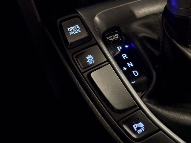 HYUNDAI現代 VELOSTER  第17張相片