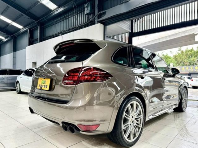 PORSCHE保時捷 CAYENNE  第2張相片