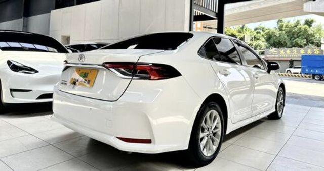 TOYOTA豐田 ALTIS  第2張相片