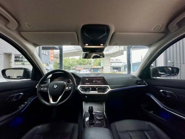 BMW寶馬 330I  第5張相片