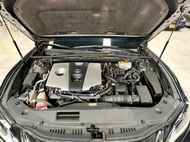 LEXUS凌志 ES300H  第6張相片