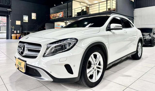 M-BENZ賓士 GLA200  第1張相片