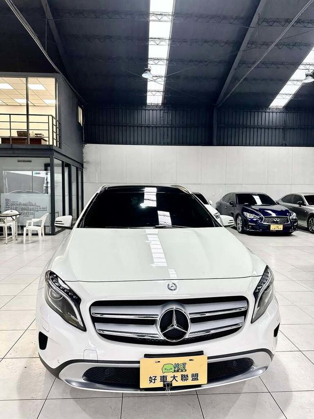 M-BENZ賓士 GLA200  第3張相片