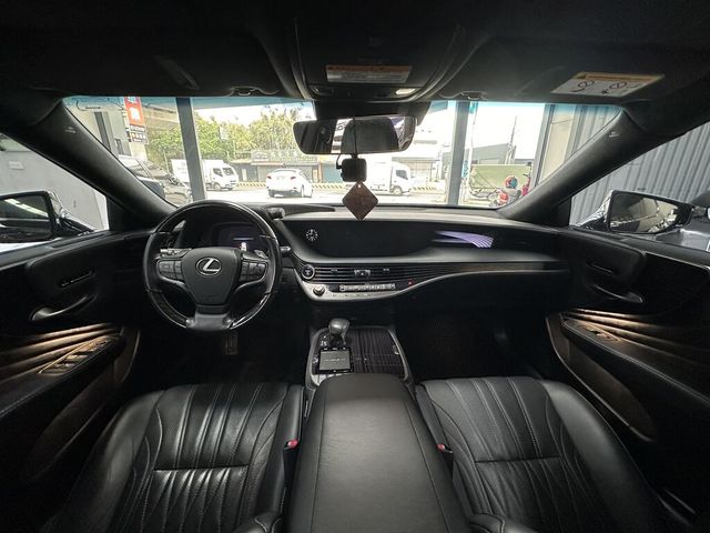 LEXUS凌志 LS500H  第9張相片