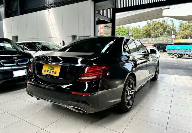 M-BENZ賓士 E200  第2張相片