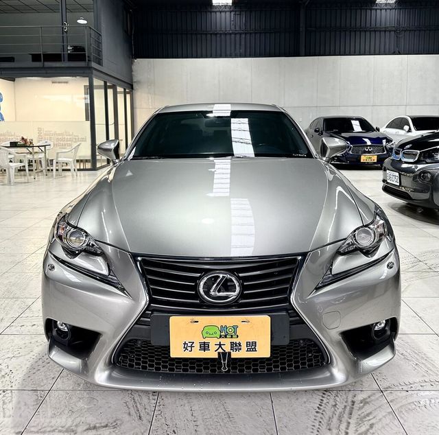 LEXUS凌志 IS200T  第3張相片