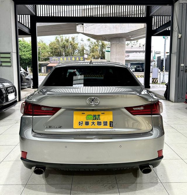 LEXUS凌志 IS200T  第4張相片